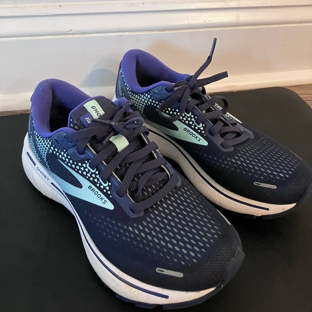 Brooks Women’s Ghost 14 Peacoat/Yucca/Navy size 7 Athletic shoes.